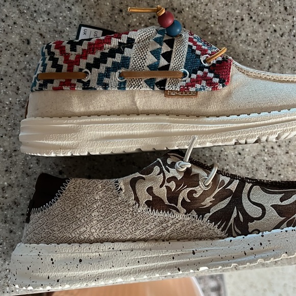 NIB Festival Hey Dude Shoes - Picture 10 of 12